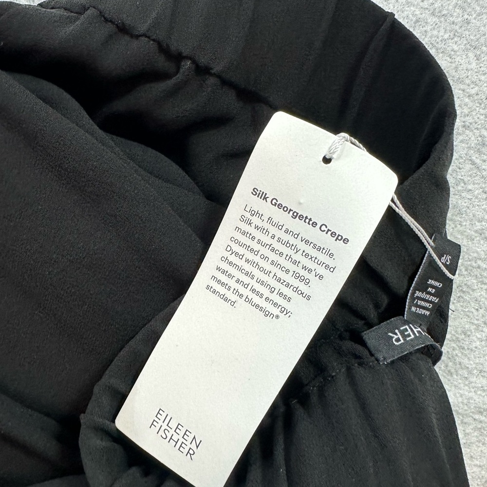 Eileen Fisher Black silk crepe joggers - Picture 5 of 11